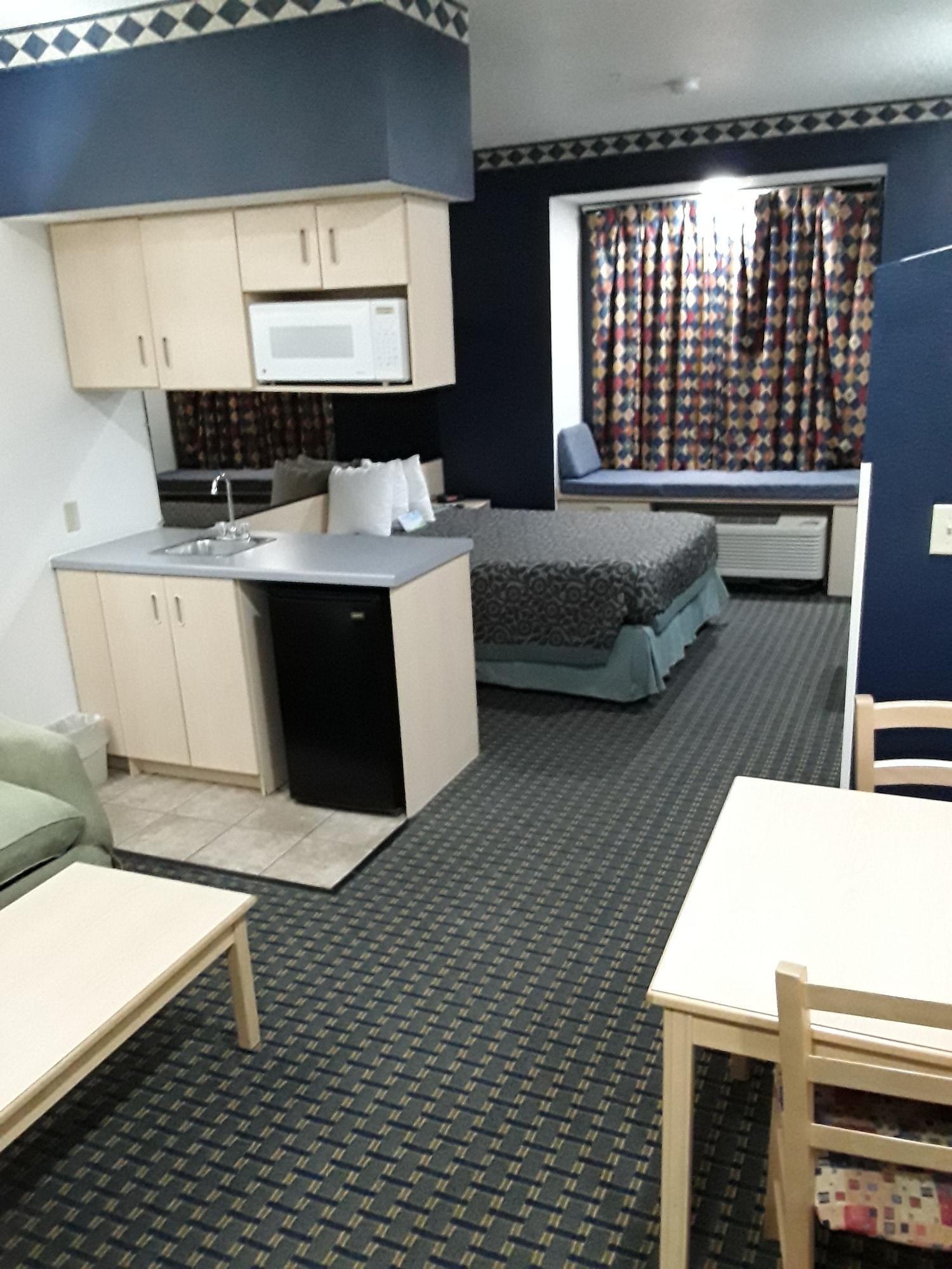 Days Inn & Suites By Wyndham Hutchinson Eksteriør billede