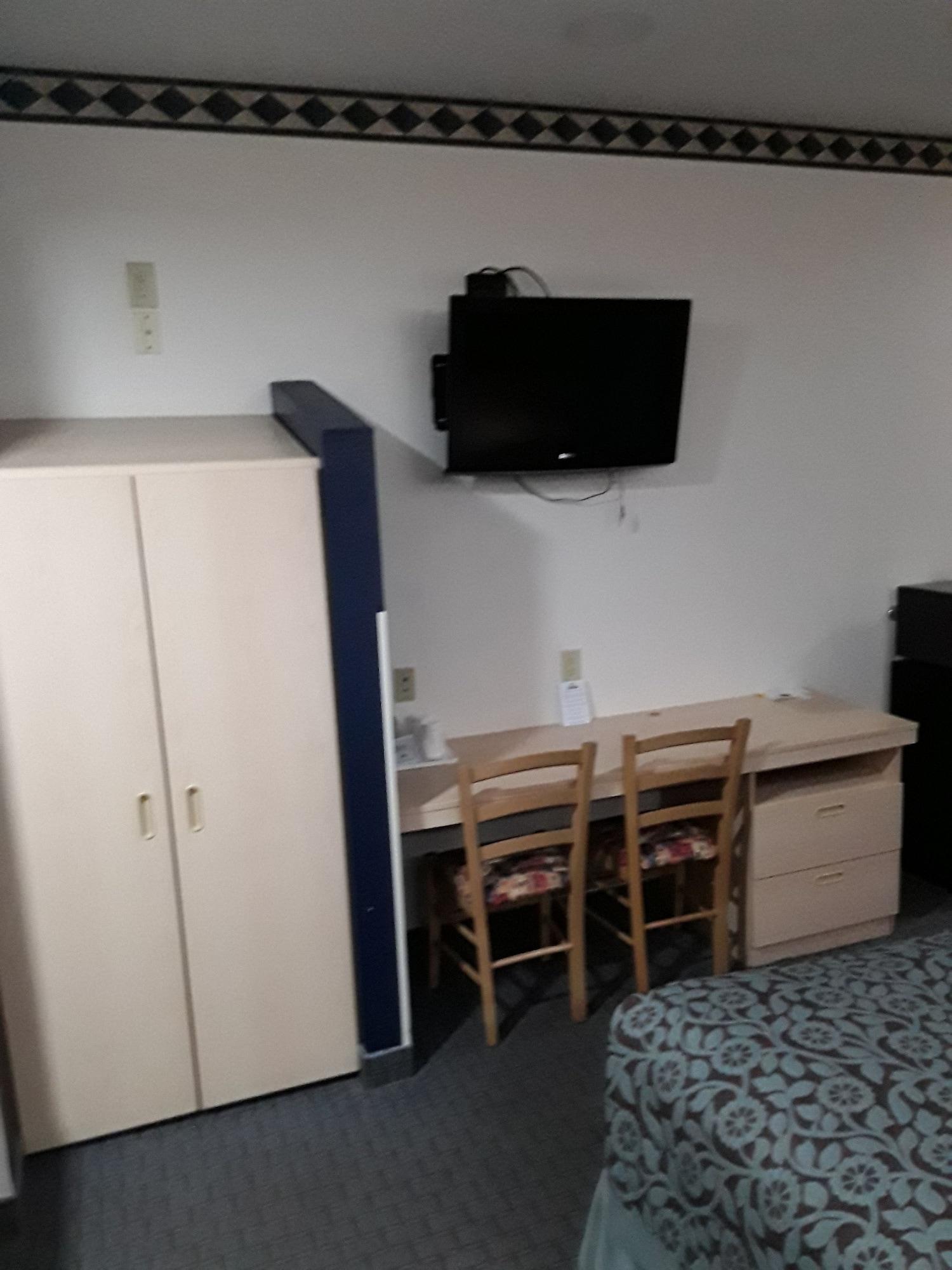 Days Inn & Suites By Wyndham Hutchinson Eksteriør billede