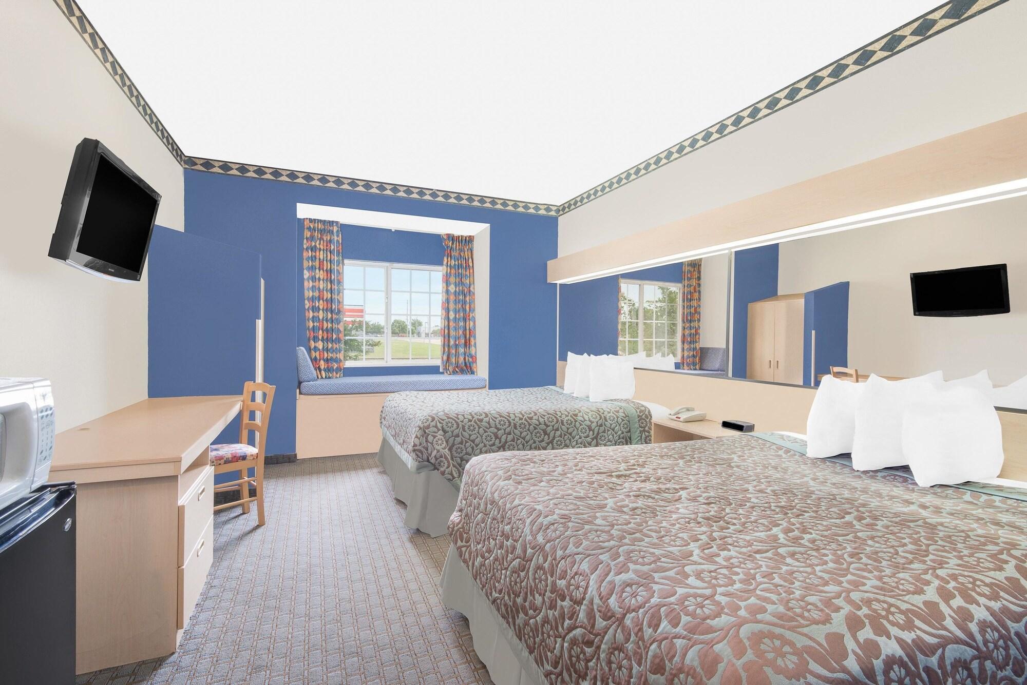 Days Inn & Suites By Wyndham Hutchinson Eksteriør billede