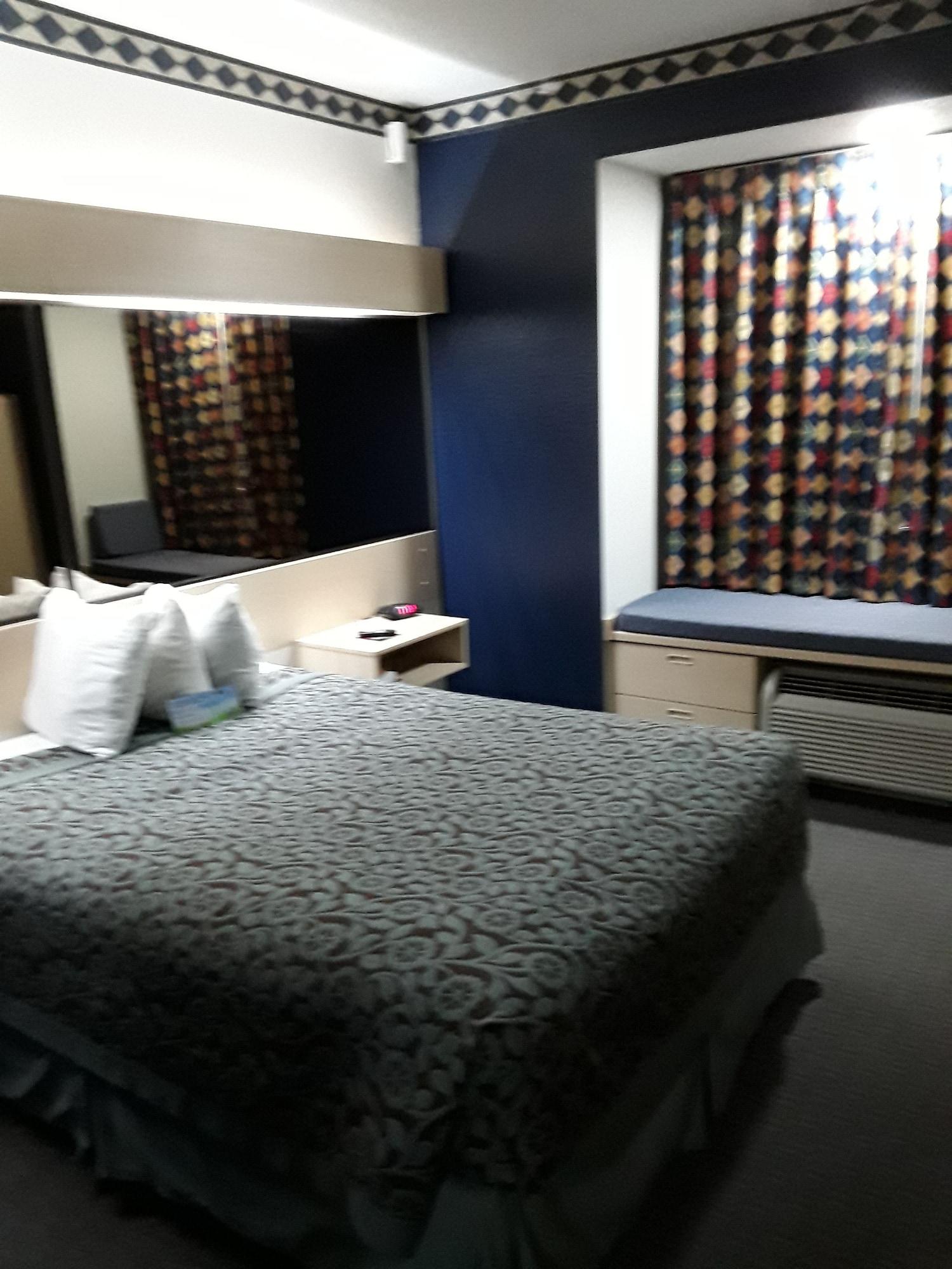 Days Inn & Suites By Wyndham Hutchinson Eksteriør billede