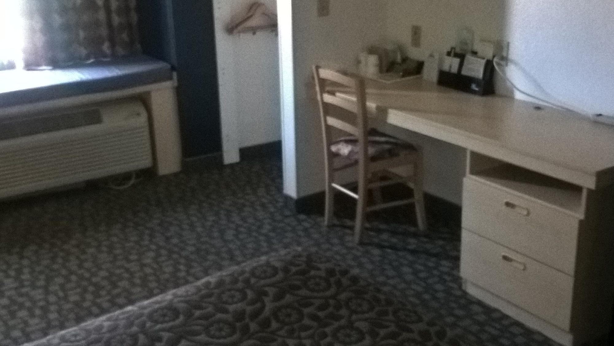 Days Inn & Suites By Wyndham Hutchinson Eksteriør billede